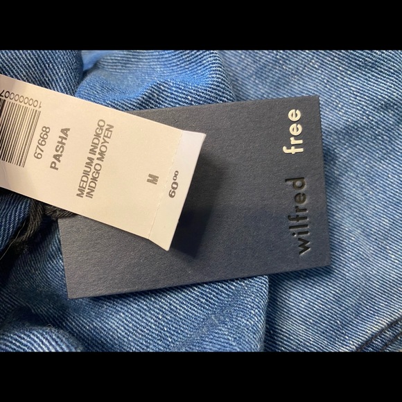 Flowy Aritzia Denim Crop NEW WITH TAGS - Picture 3 of 3